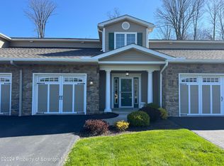 29 Wyndham Rd, Clarks Summit, PA 18411