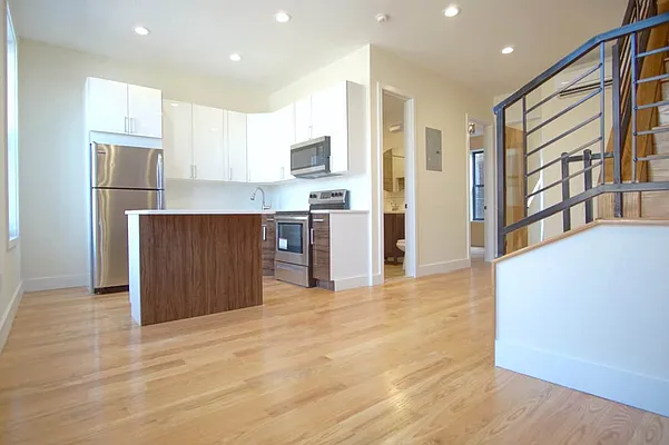 Rented by Doorway NYC, LLC | media 1