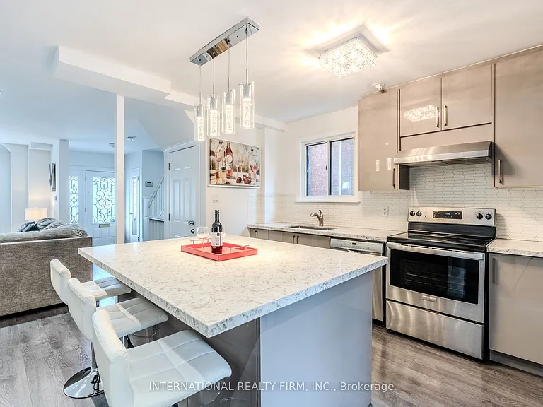 47 Maxwell Ave — Photo 7