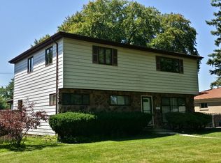 718 N Bierman Ave, Villa Park, IL 60181