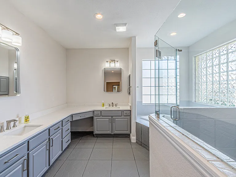 4224 Las Brisas Dr — Photo 12