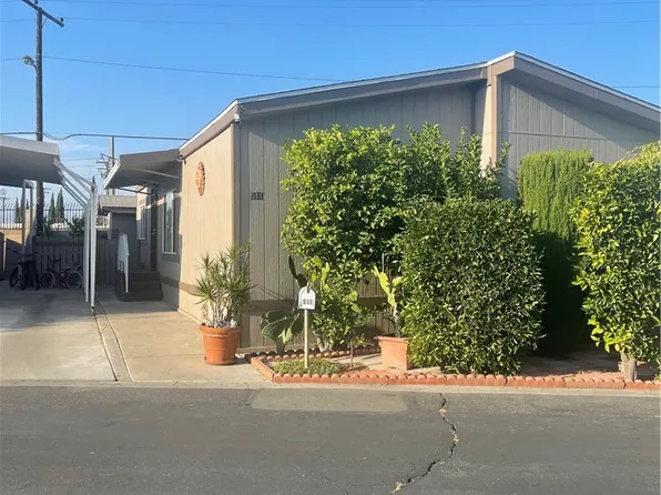 511 Willow Dr, Santa Ana, CA 92703