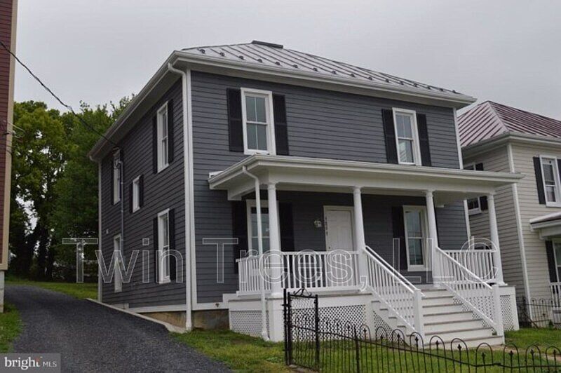 1st image of 5899 Gospel St