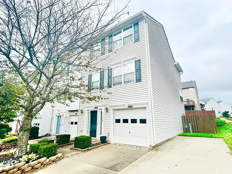11318 Wytheville Ln — Photo 2