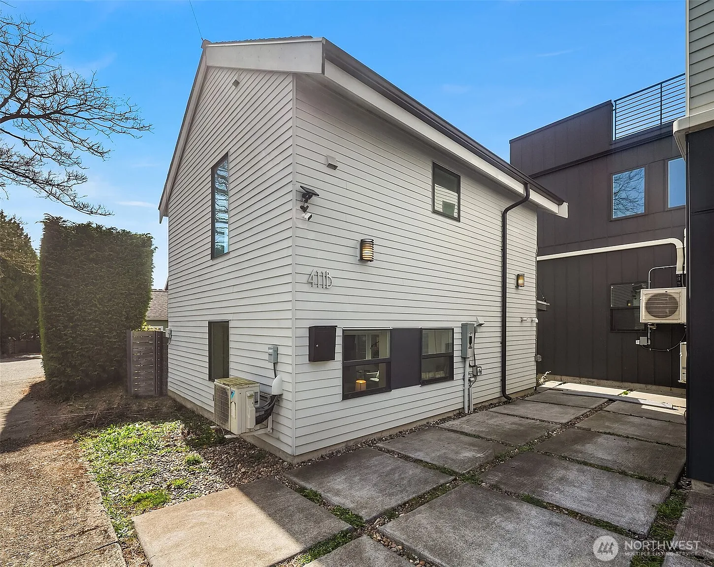 411 B NE 80th Street photo 1