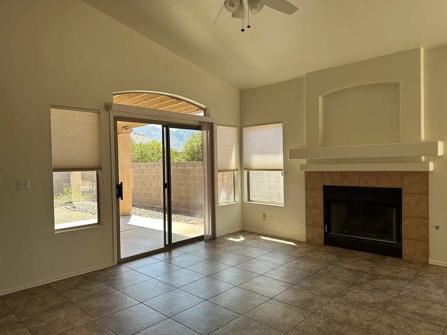 12170 N Kylene Canyon Drive — Photo 2