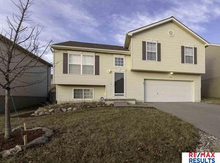 15318 Willit St, Bennington, NE 68007