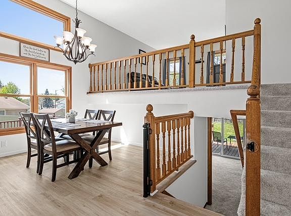 5th image of 15020 Rushmore Cres