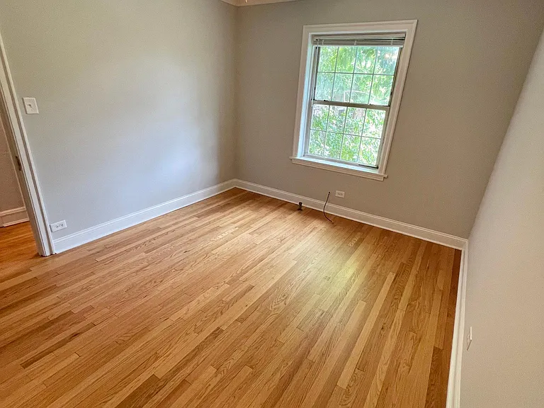 1635 W Fargo Ave #2B — Photo 7