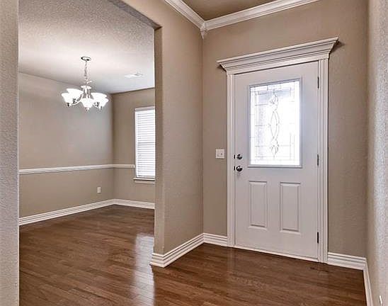 2nd image of 410 Sorrento Dr