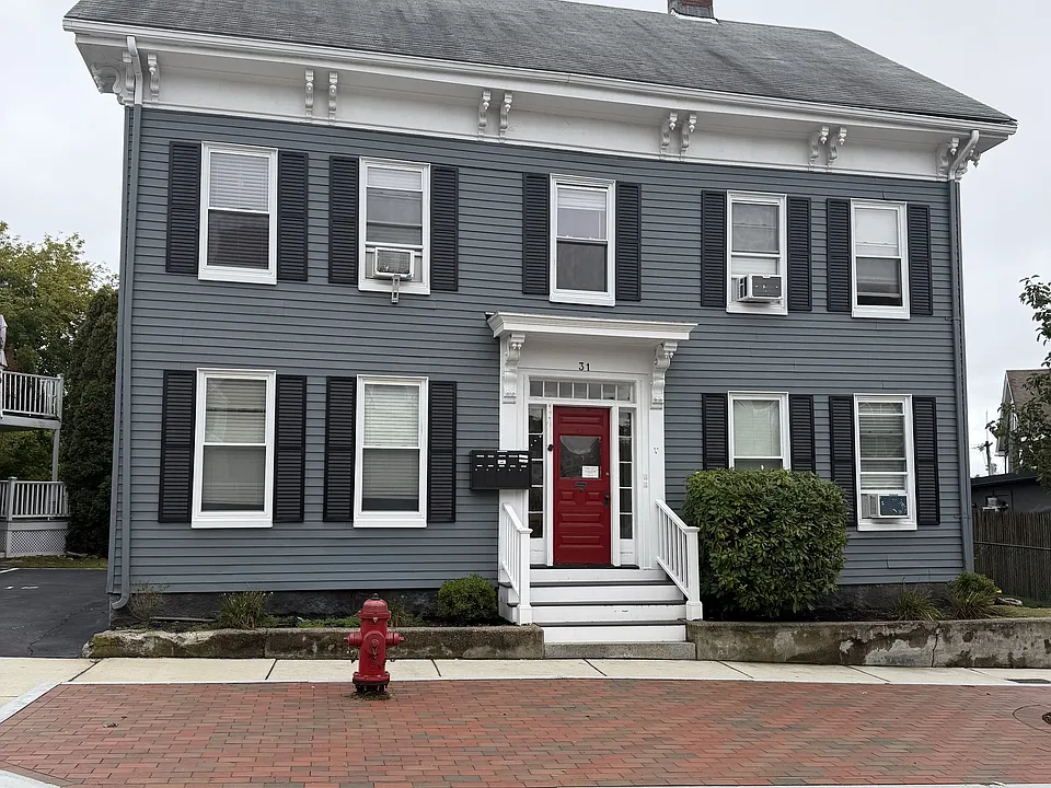 31 Cabot St #3