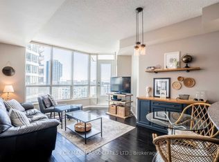 230 Queens Quay W #1817, Toronto, ON