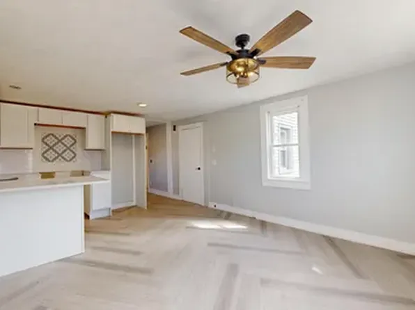 272 Lisbon St #1, Lisbon, ME 04250