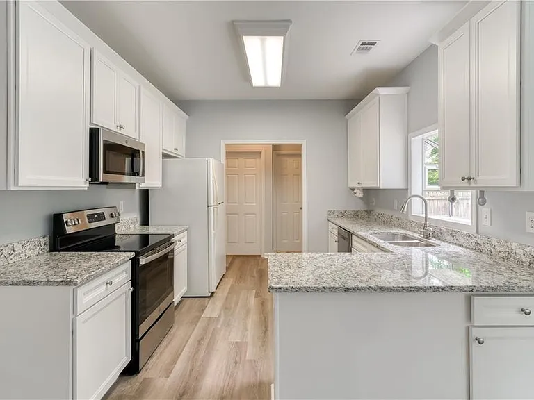 355 Lamme Chase — Photo 15