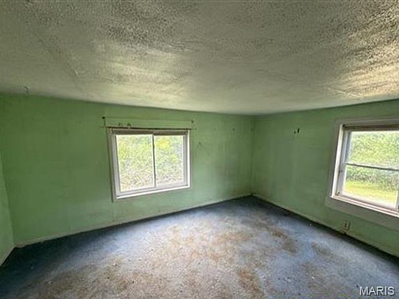 4th image of 10270 State Road Bb