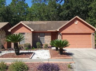 11326 Island Shore Dr W, Jacksonville, FL 32218