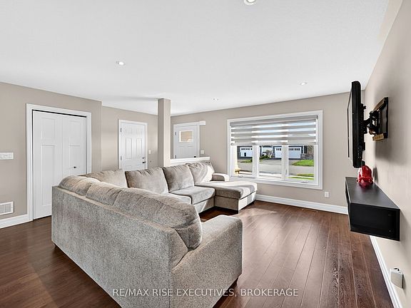 5th image of 44 Tessa Blvd