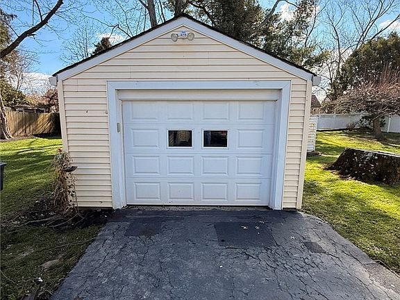 4th image of 965 Adelaide Ave SE