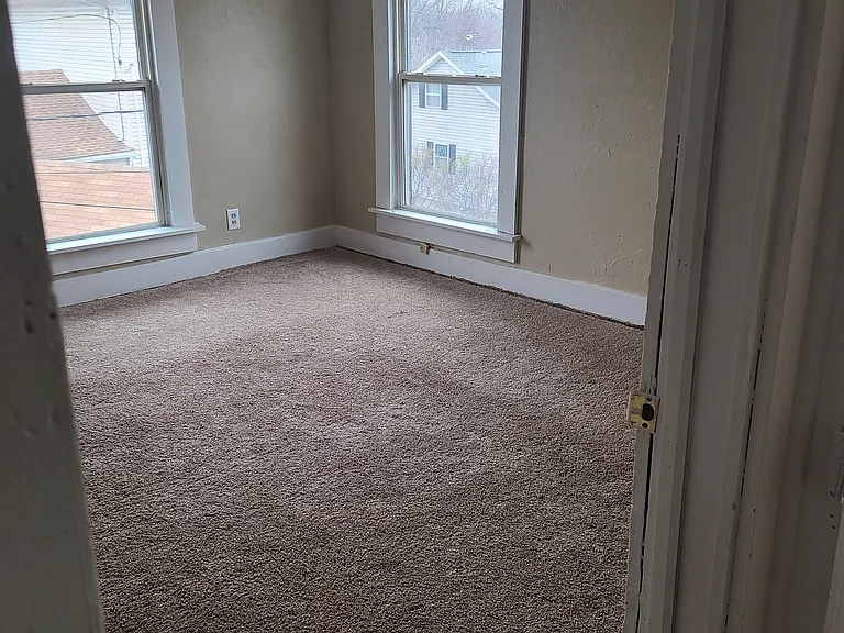 108 Lord St — Photo 10