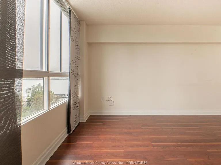 75 Riverside Dr E #901 — Photo 12