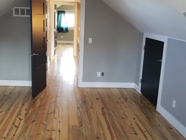 2300 N Vine St — Photo 15