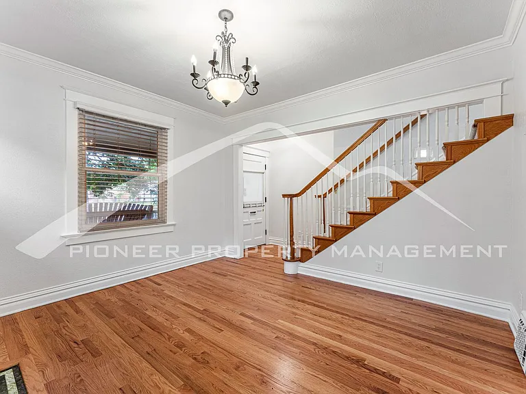 3256 Meade St — Photo 6