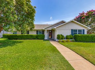 6662 Roundrock Rd, Dallas, TX 75248