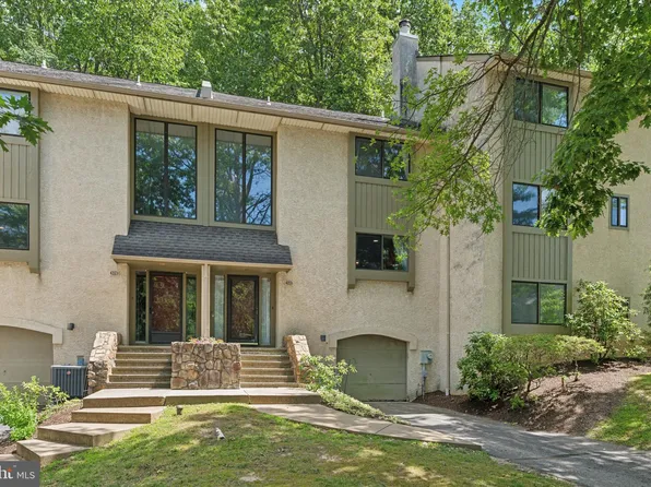 500 Lynetree Dr #1C, West Chester, PA 19380