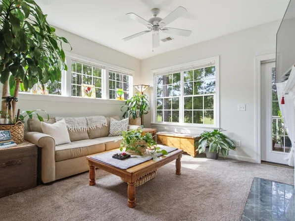 182 Golfview Ln, Summerville, SC 29485