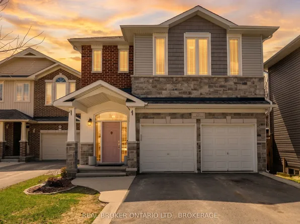 221 Clipper Ct, Kingston, ON K7K 0E8