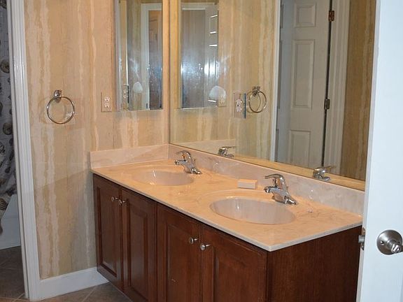 5th image of 13503 Loreo Ct