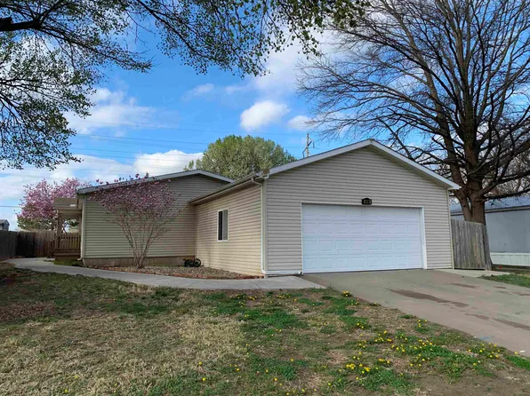 4216 E Jonquil Cir, Wichita, KS 67210