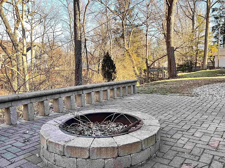 1010 Highland Ave — Photo 15