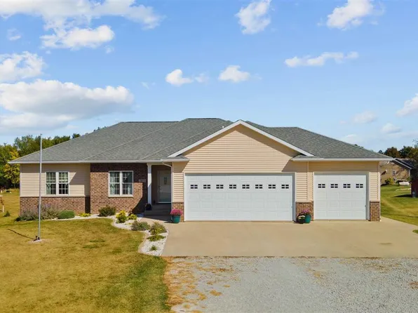 2476 218th Blvd, Washington, IA 52353