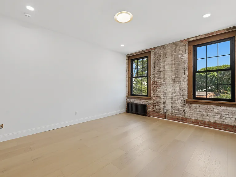 207 Main St #3 — Photo 13