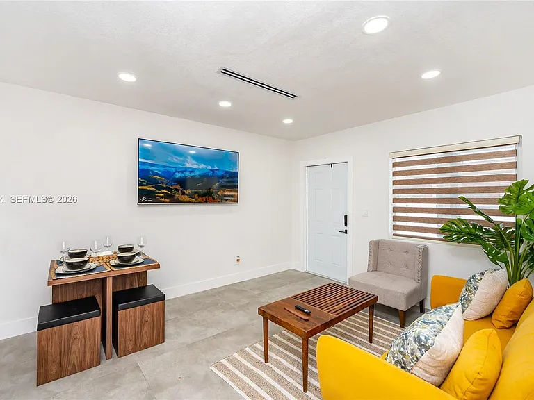 5505 NW 5th Ct #5507 — Photo 5