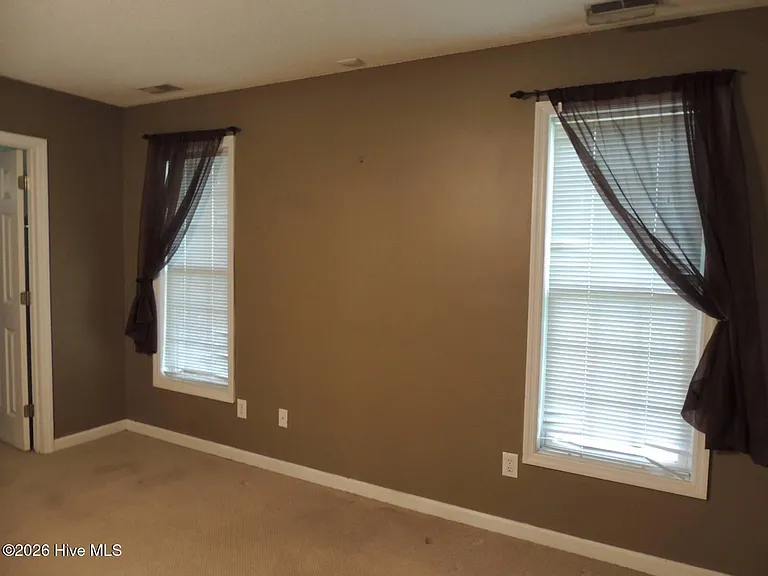 403 Jacqueline Dr — Photo 16