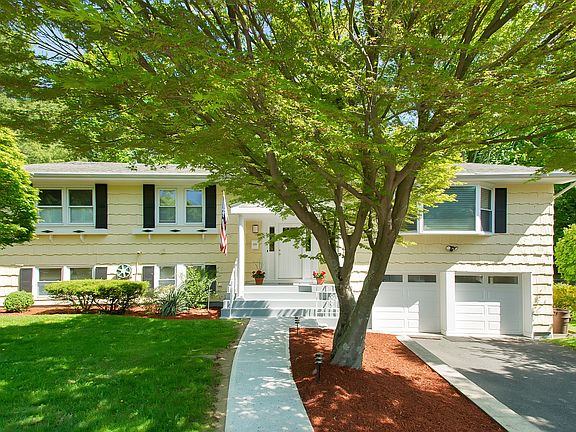 2nd image of 41 Dogwood Ln