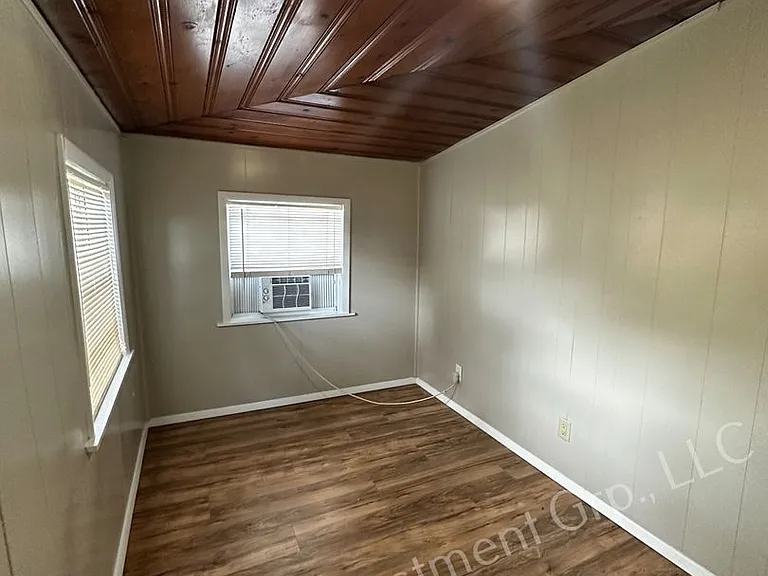 821 Pennsylvania Ave — Photo 16