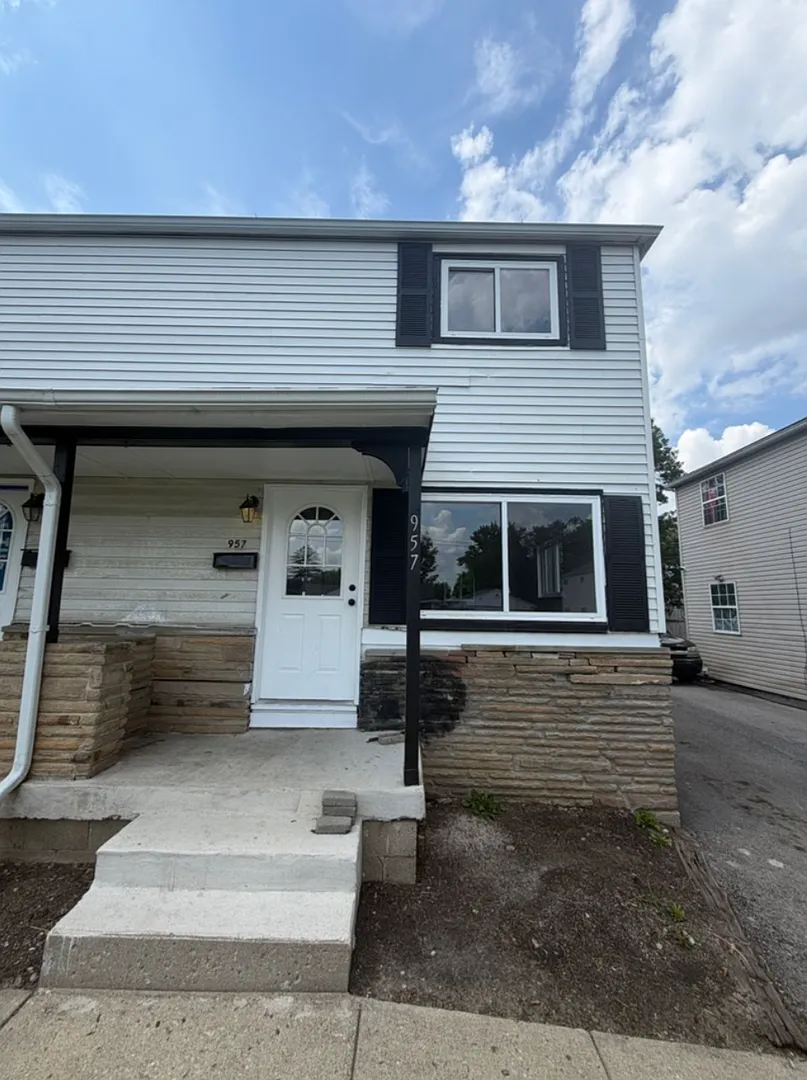 957 Racine Ave, Columbus, OH 2 Bed / 1 Bath — Photo 1
