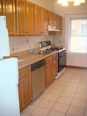 Rented by Avanguard Realty Corp | media 1