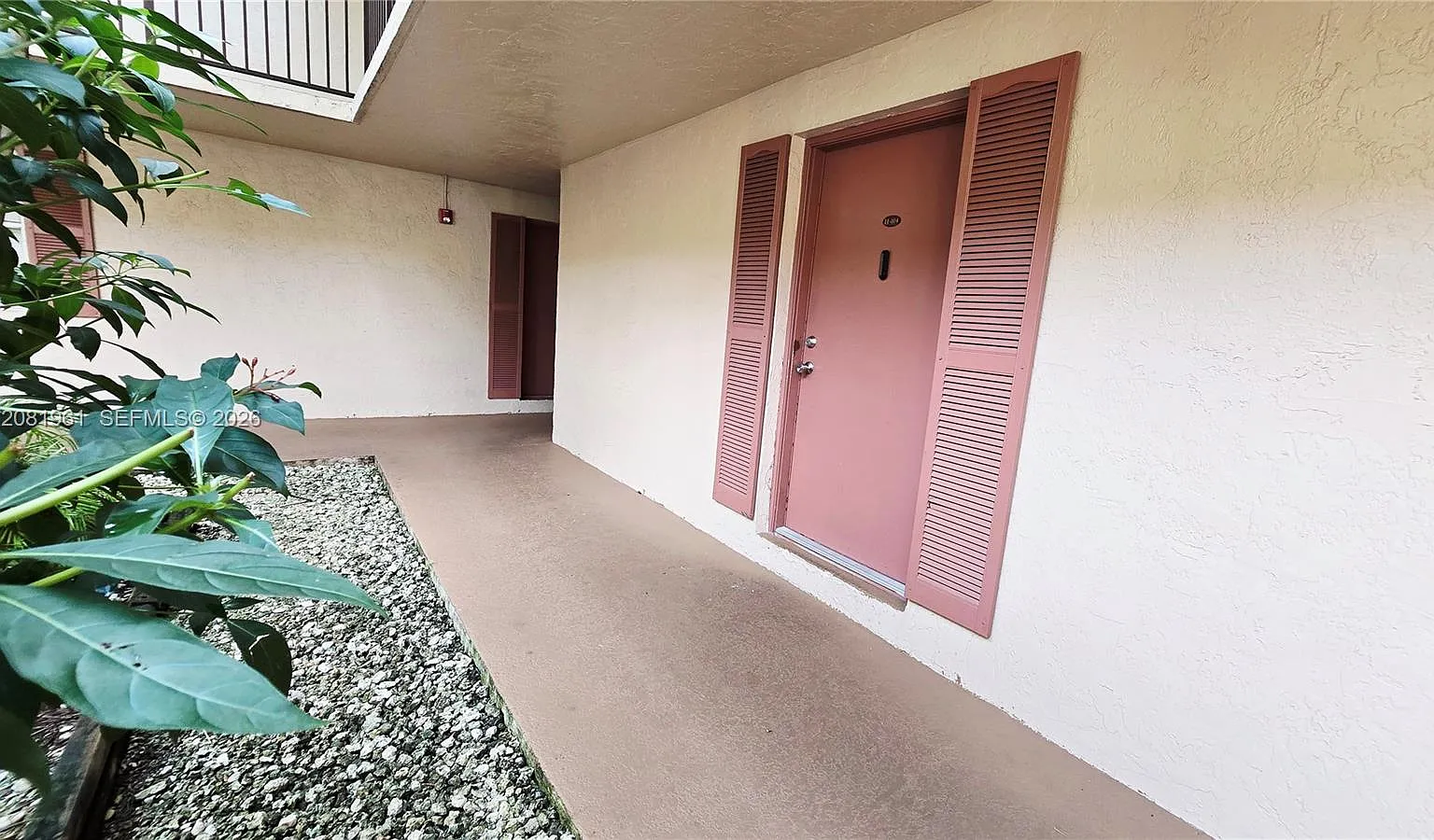 Pine Grove Condo — Photo 2