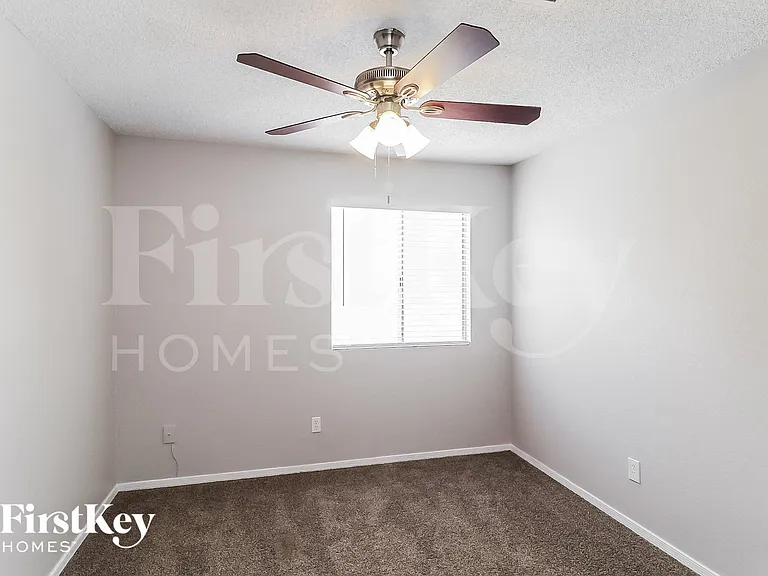 19229 N 6th St — Photo 12
