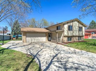 2200 Gunflint Trl, Minneapolis, MN 55444