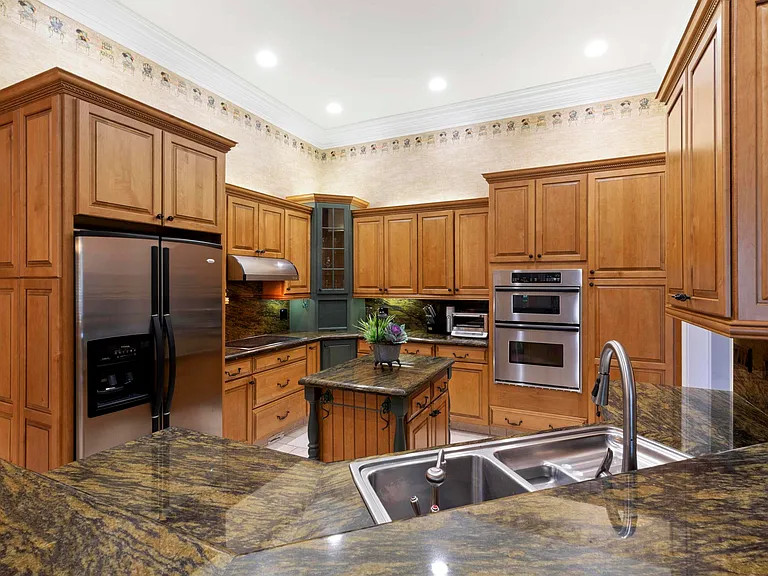 1321 Pelham Rd — Photo 17