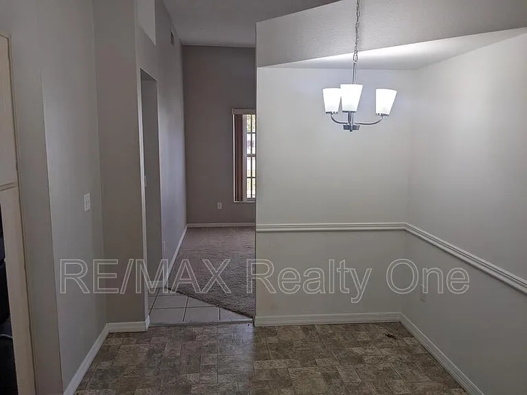 271 N Lombardy Point — Photo 8