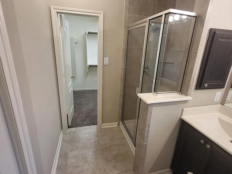 6411 Hunters Way Ln — Photo 13
