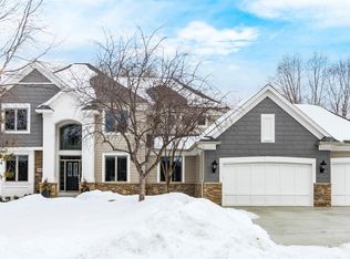 10036 Gristmill Rdg, Eden Prairie, MN 55347