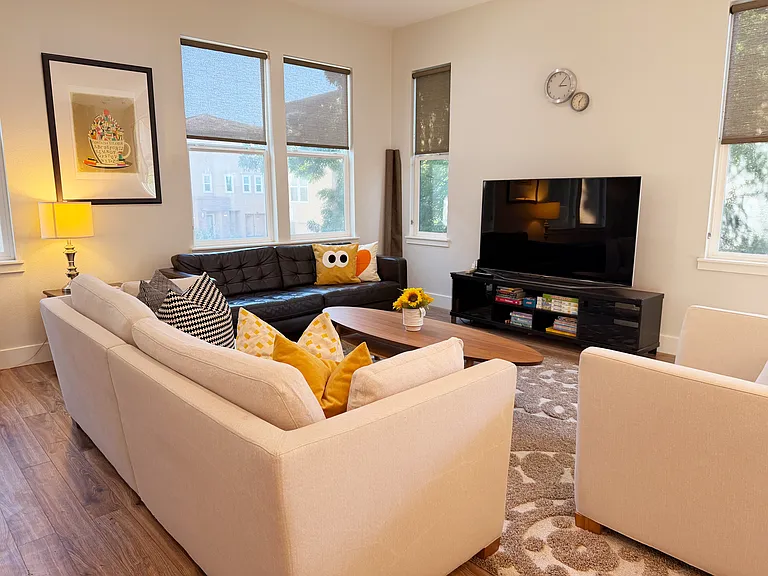 2423 Stearman Ln #1 — Photo 2
