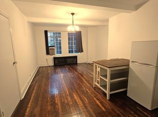 320 E 42nd St APT 313, New York, NY 10017
